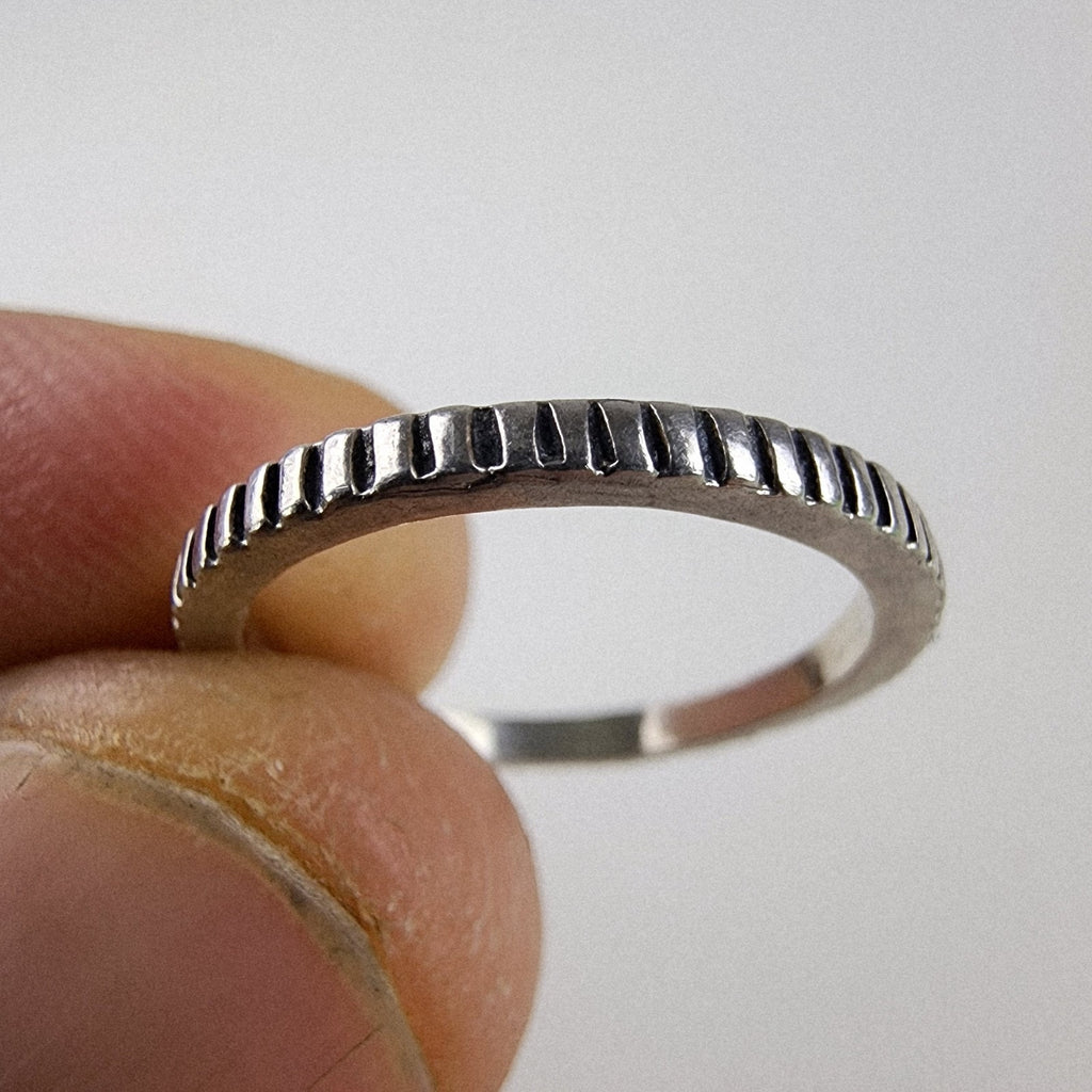 Notched Band Textured Ring Size 6 Sterling Silver 925 Vintage