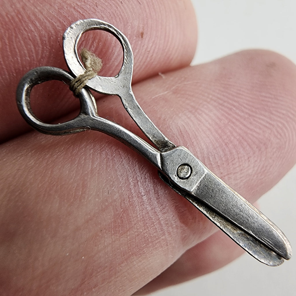 Vintage Working Scissors Charm in Sterling Silver 925