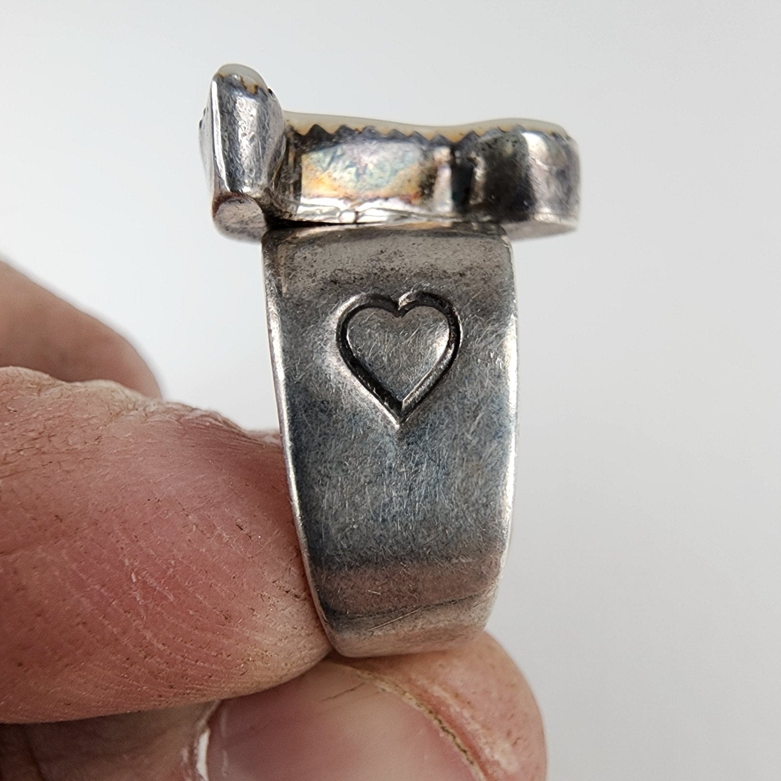 Native Mother of Pearl Bird Fetish Ring Size 9 1/2 Sterling Silver 925 Vintage