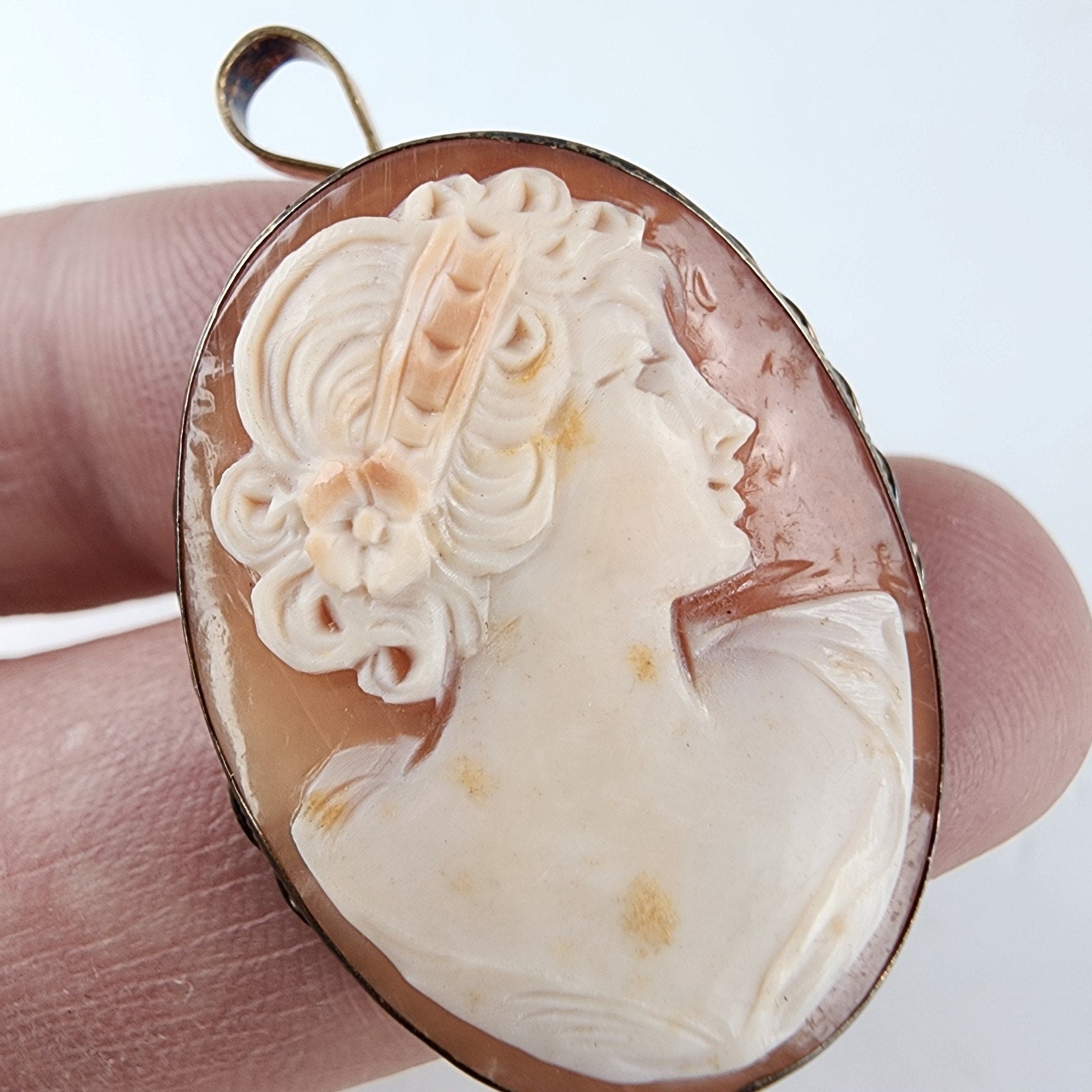 Carved Shell Cameo Pendant Brooch Sterling Silver 925 with Gold Finish