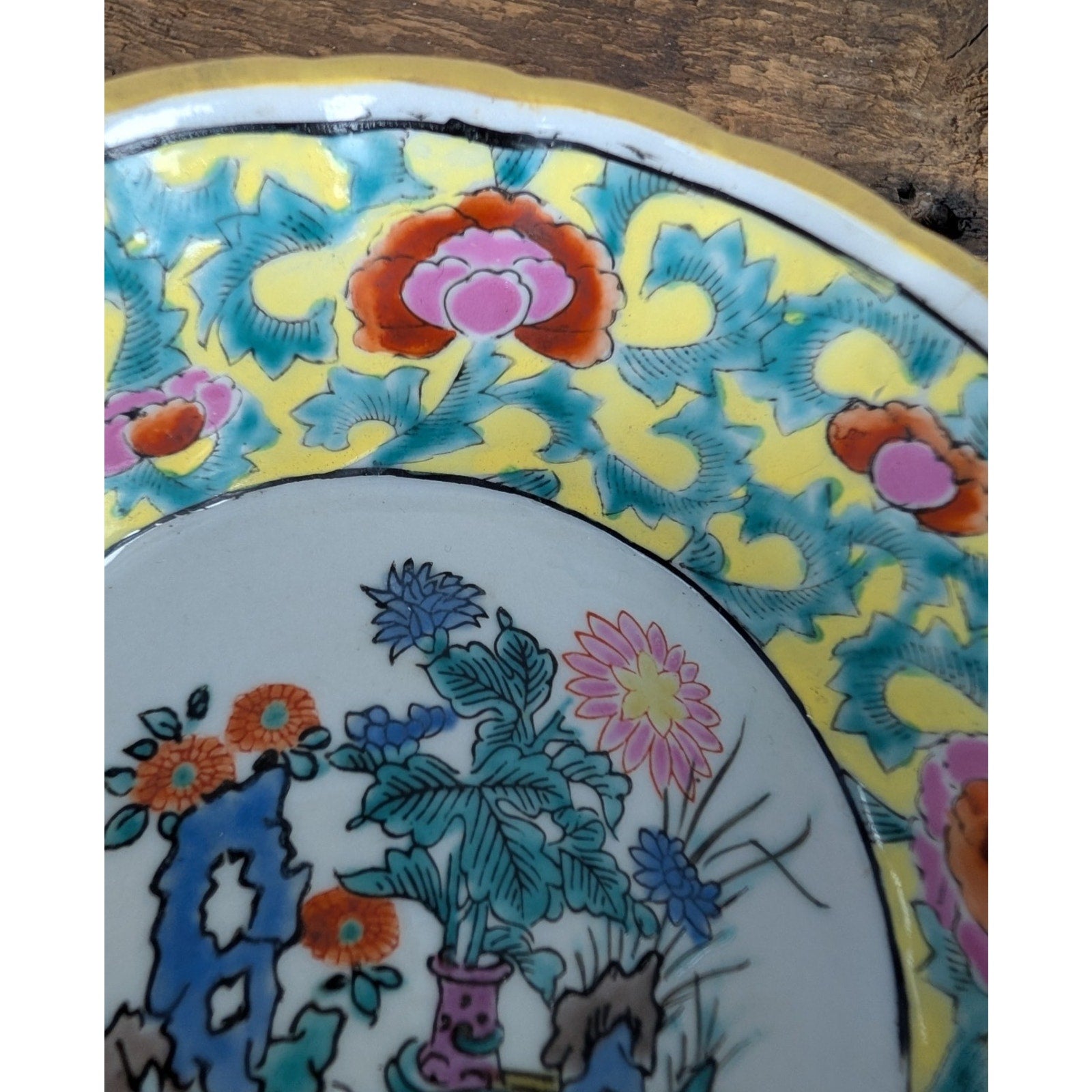 19th C. Qing Chinese Porcelain Famille Rose Pedestal Bowl 5 1/2"