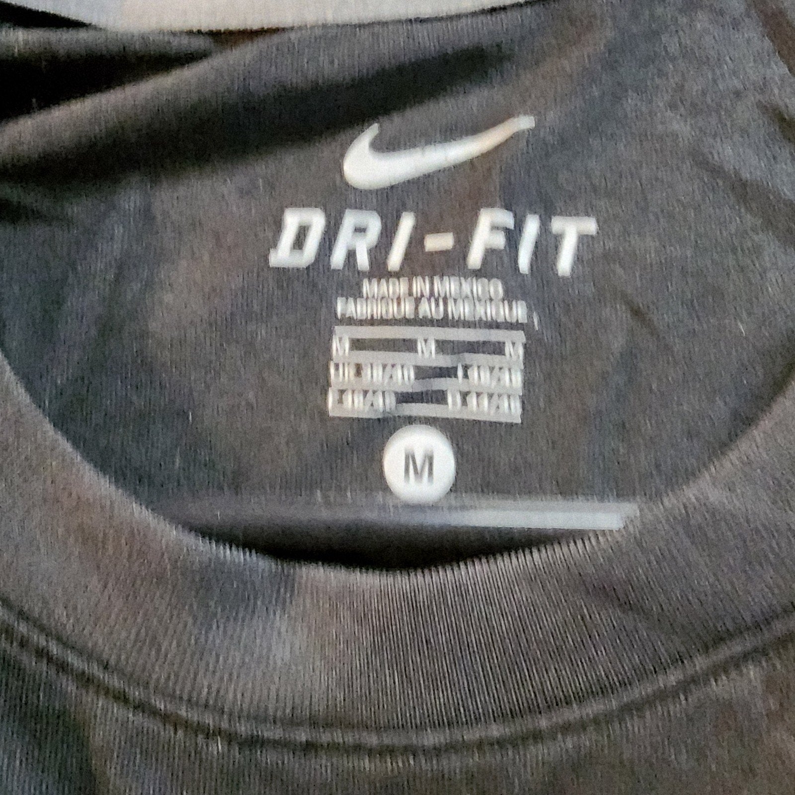 Medium Nike Running Dri-Fit T-Shirt Black Vintage Mens Active Wear Short Sleeve