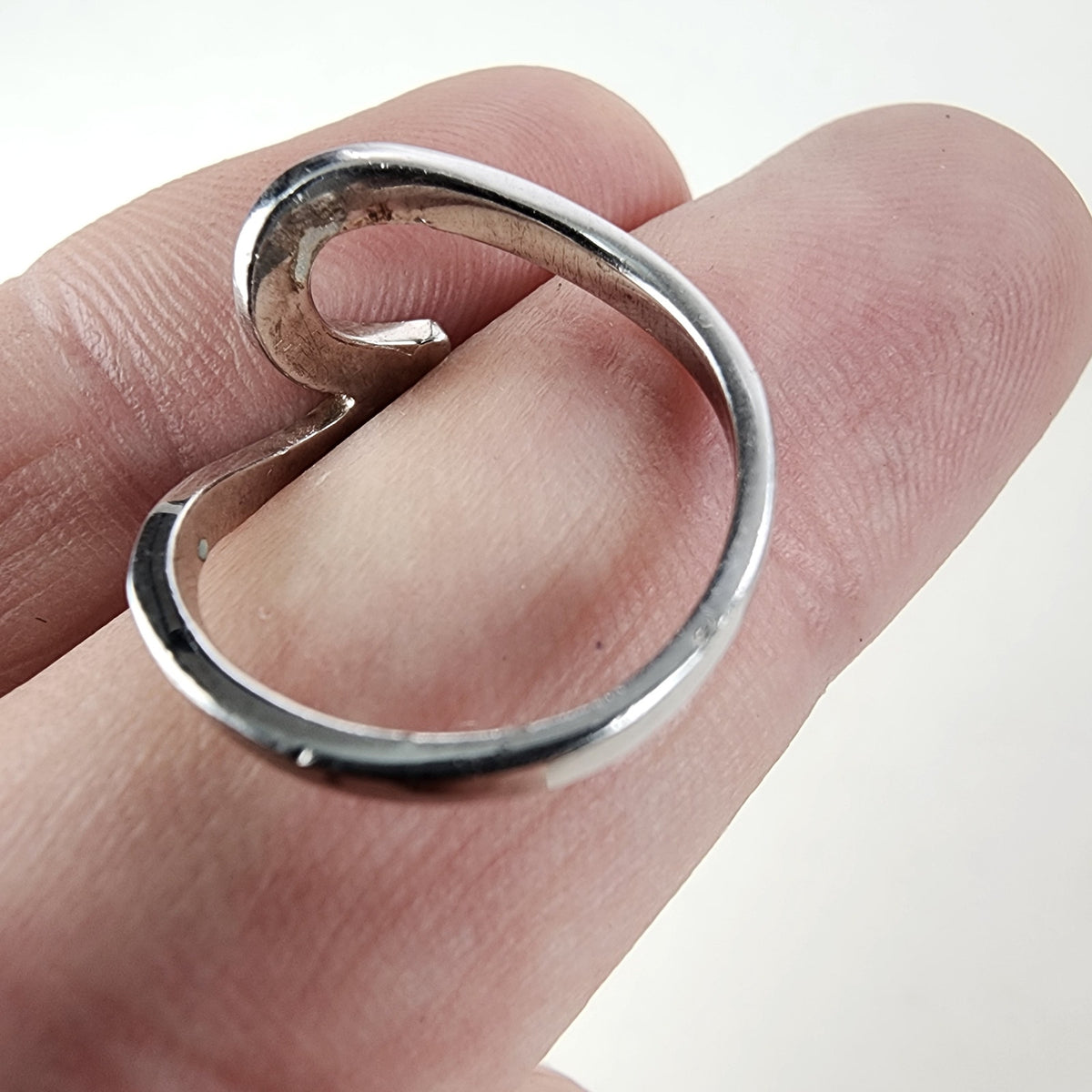 Modernist Opal Inlay Wave Ring Size 6 3/4 in Sterling Silver 925
