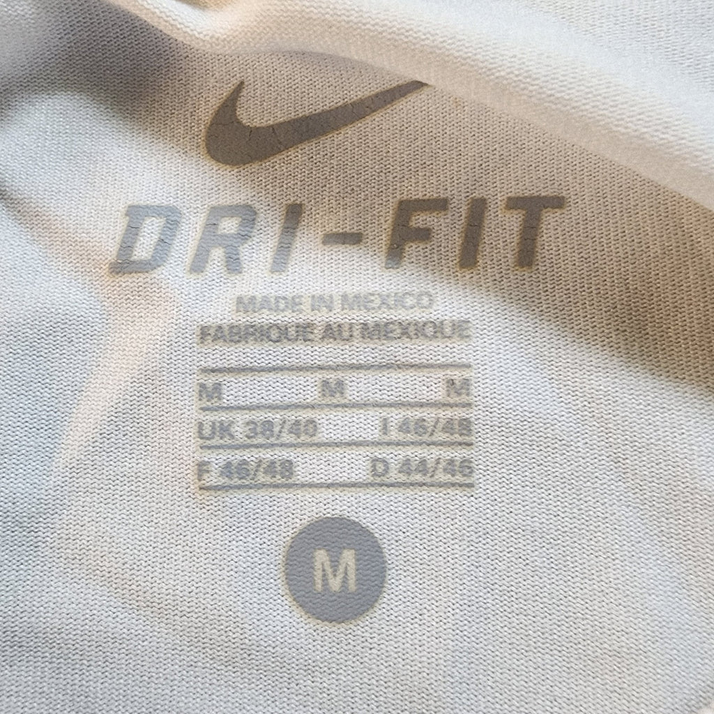 Medium Nike Running Dri-Fit T-Shirt White Vintage Mens Active Wear Short Sleeve