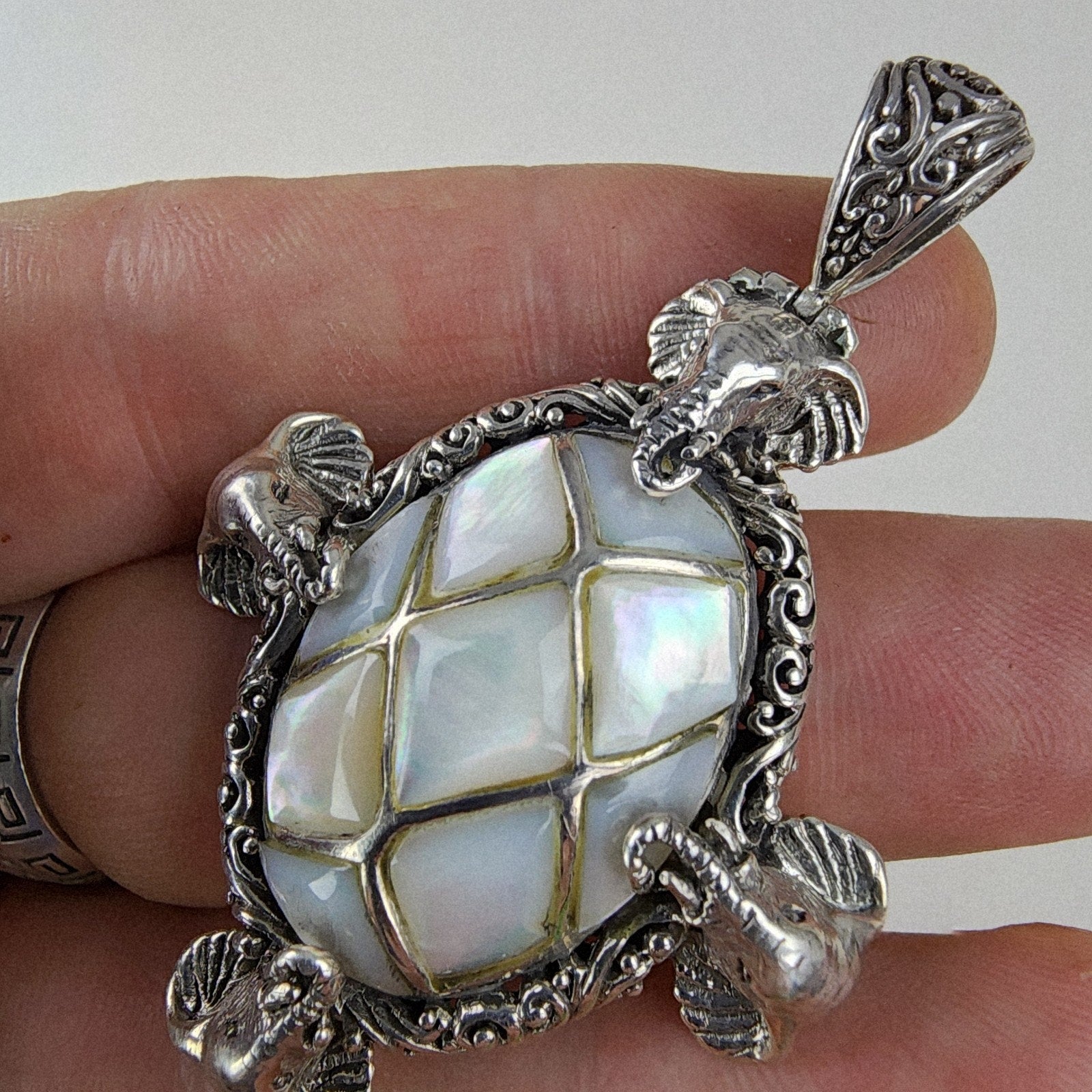 Sarda Mother of Pearl Elephant Designer Pendant Sterling Silver 925 Vintage Bali