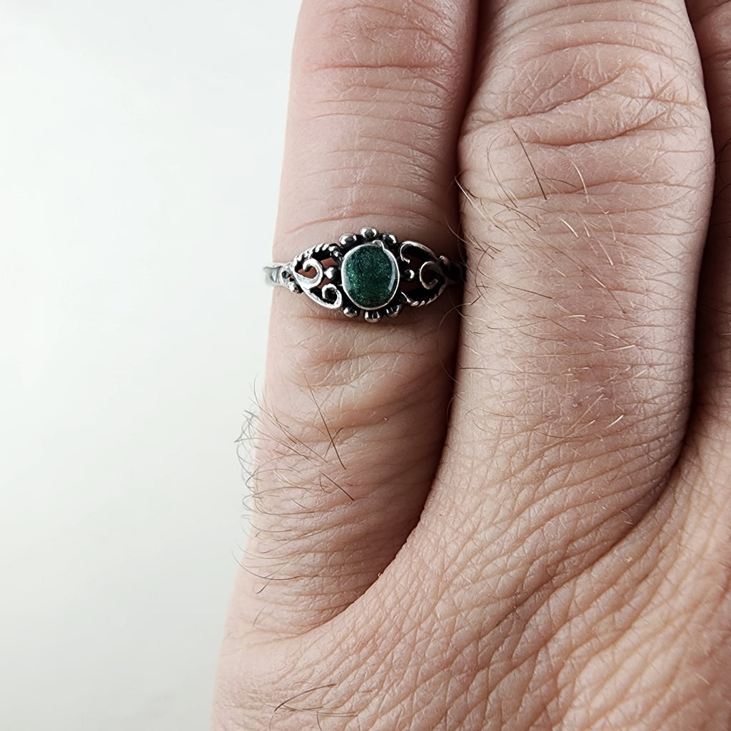 Green Sparkle Enamel Vintage Ring Size 6 3/4 in Sterling Silver 925