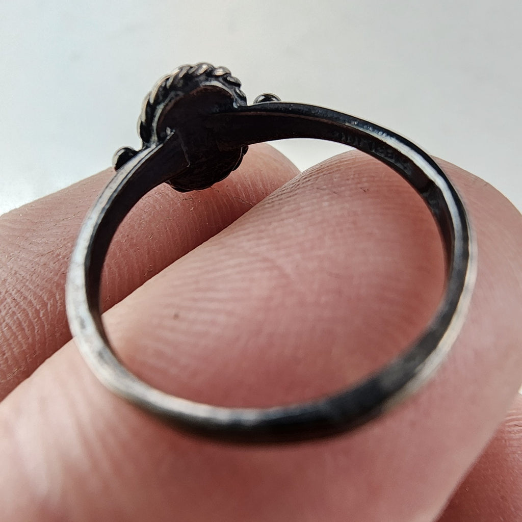 Beige Enamel Twisted Wire Ring Size 5 3/4 Sterling Silver 925 Vintage
