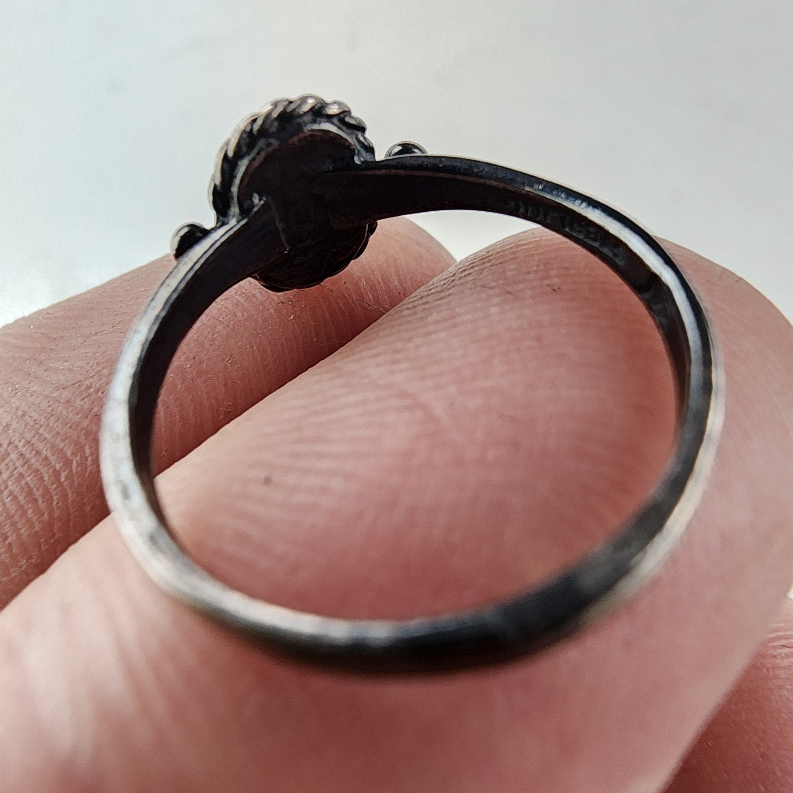 Beige Enamel Twisted Wire Ring Size 5 3/4 Sterling Silver 925 Vintage