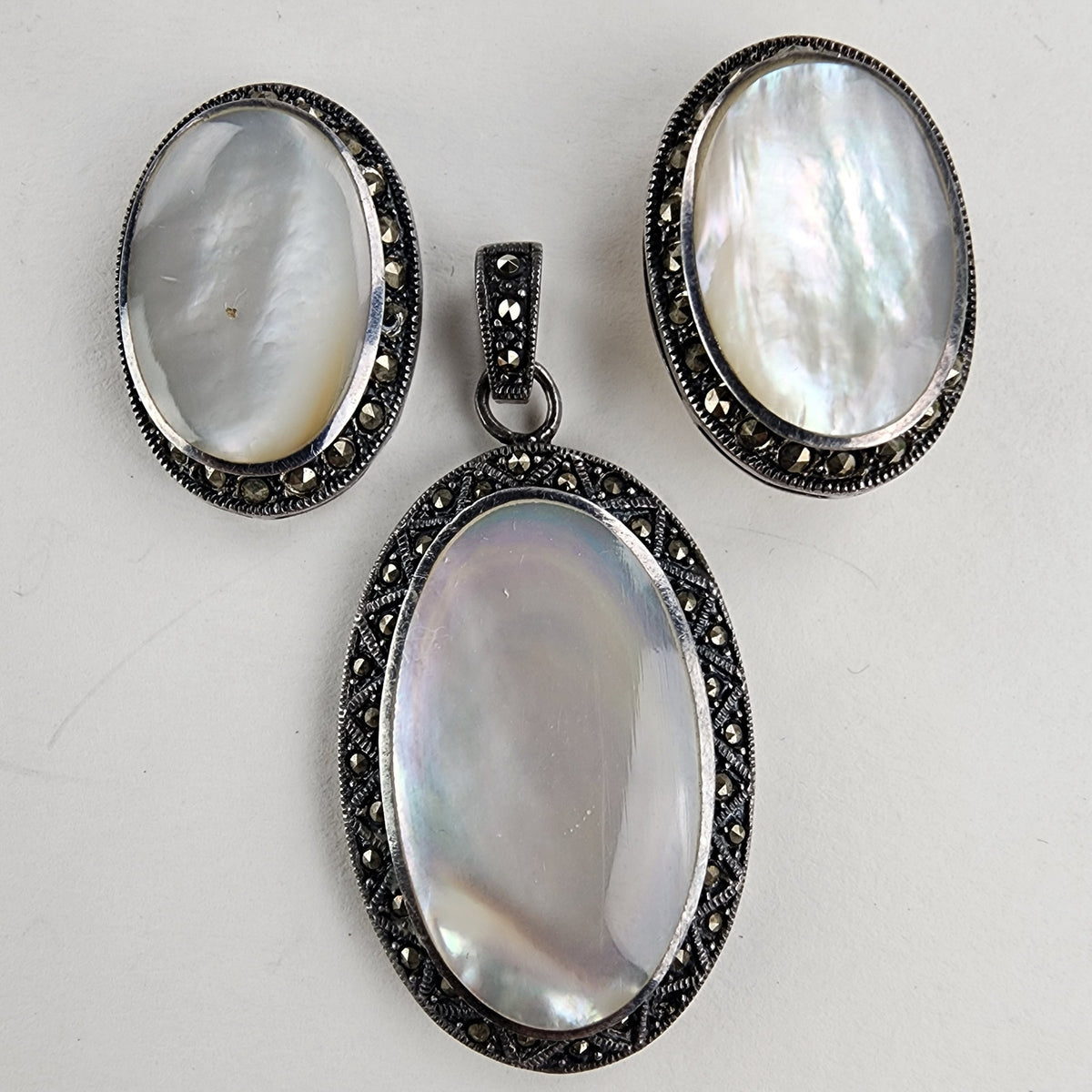 Vintage Mother of Pearl & Marcasite Pendant & Earring Set in Sterling Silver 925