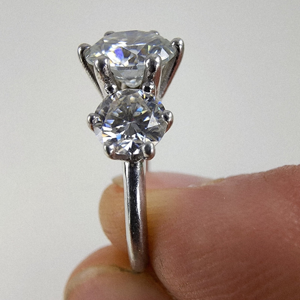 5ct Moissanite Graduated Three Stone Ring Size 9 Sterling Silver 925