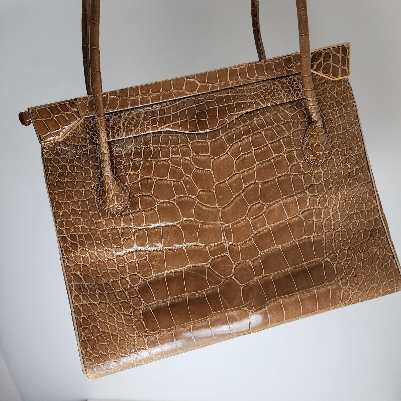 Vintage Judith Leiber Alligator Crocodile Purse Handbag Handled Day Bag Tan