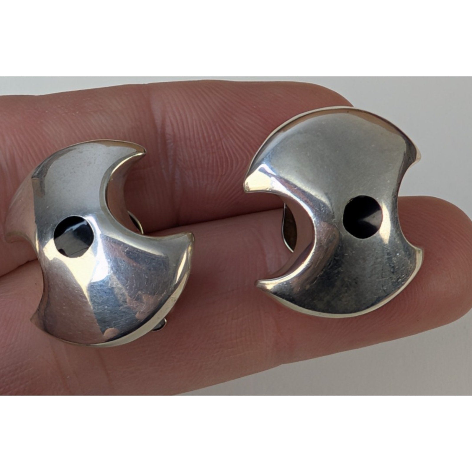 Modernist Scalloped Mexico  Sterling Silver 925 Clip On Earrings 13g