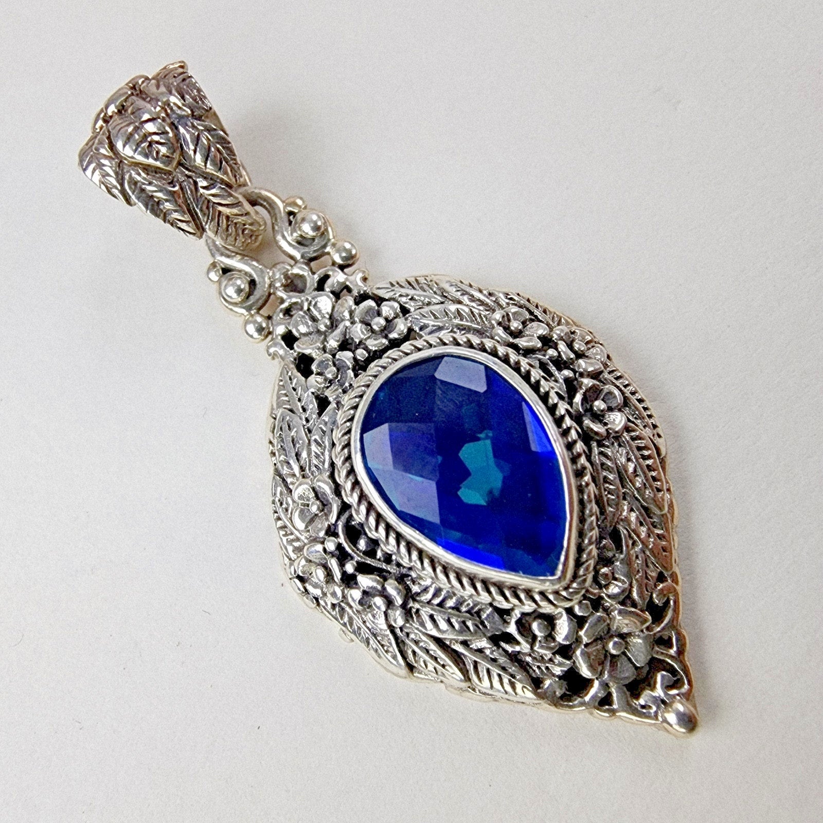 Sarda Caribbean Quartz Pariba Blue Pendant Sterling Silver 925 Vintage Bali