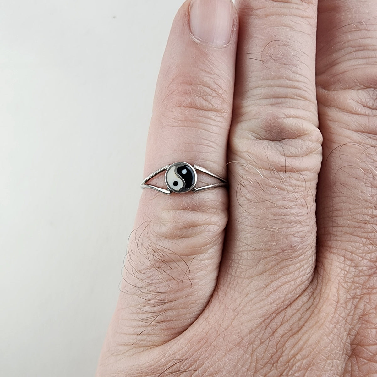 Yin Yang Enamel Vintage Ring Size 7 1/2 in Sterling Silver 925