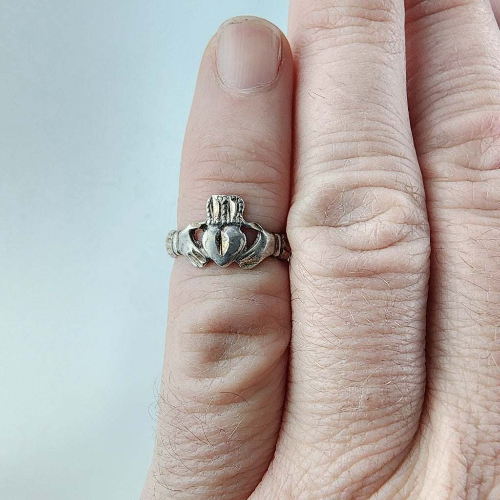 Irish Diamond Cut Claddagh Ring Size 5 Sterling Silver 925 Vintage