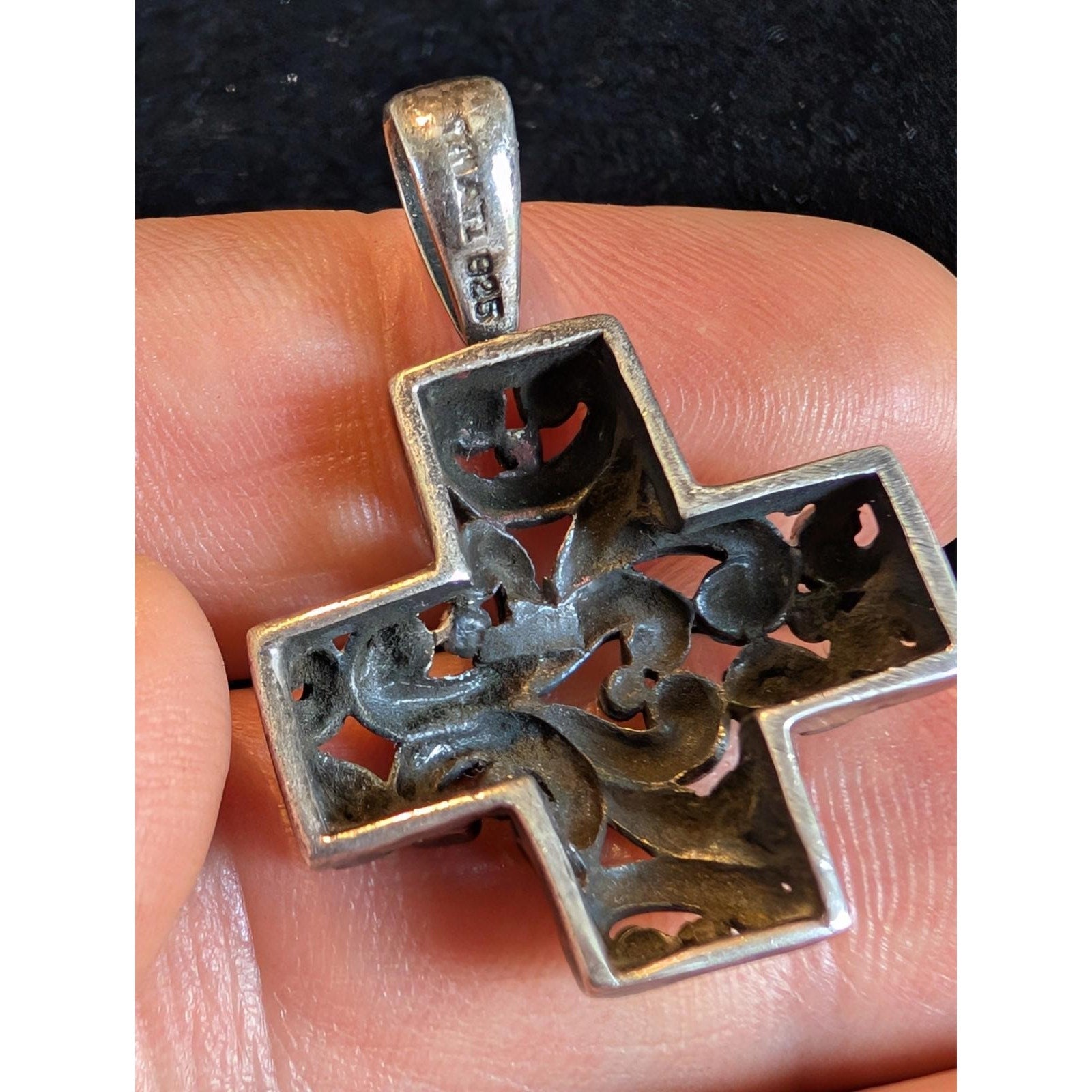 Scrollwork Filigree Open Cross Sterling Silver 925 Thaiti Pendant