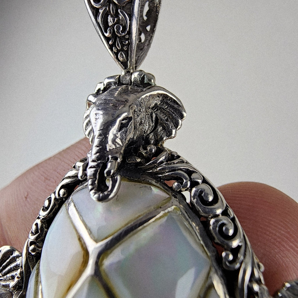 Sarda Mother of Pearl Elephant Designer Pendant Sterling Silver 925 Vintage Bali