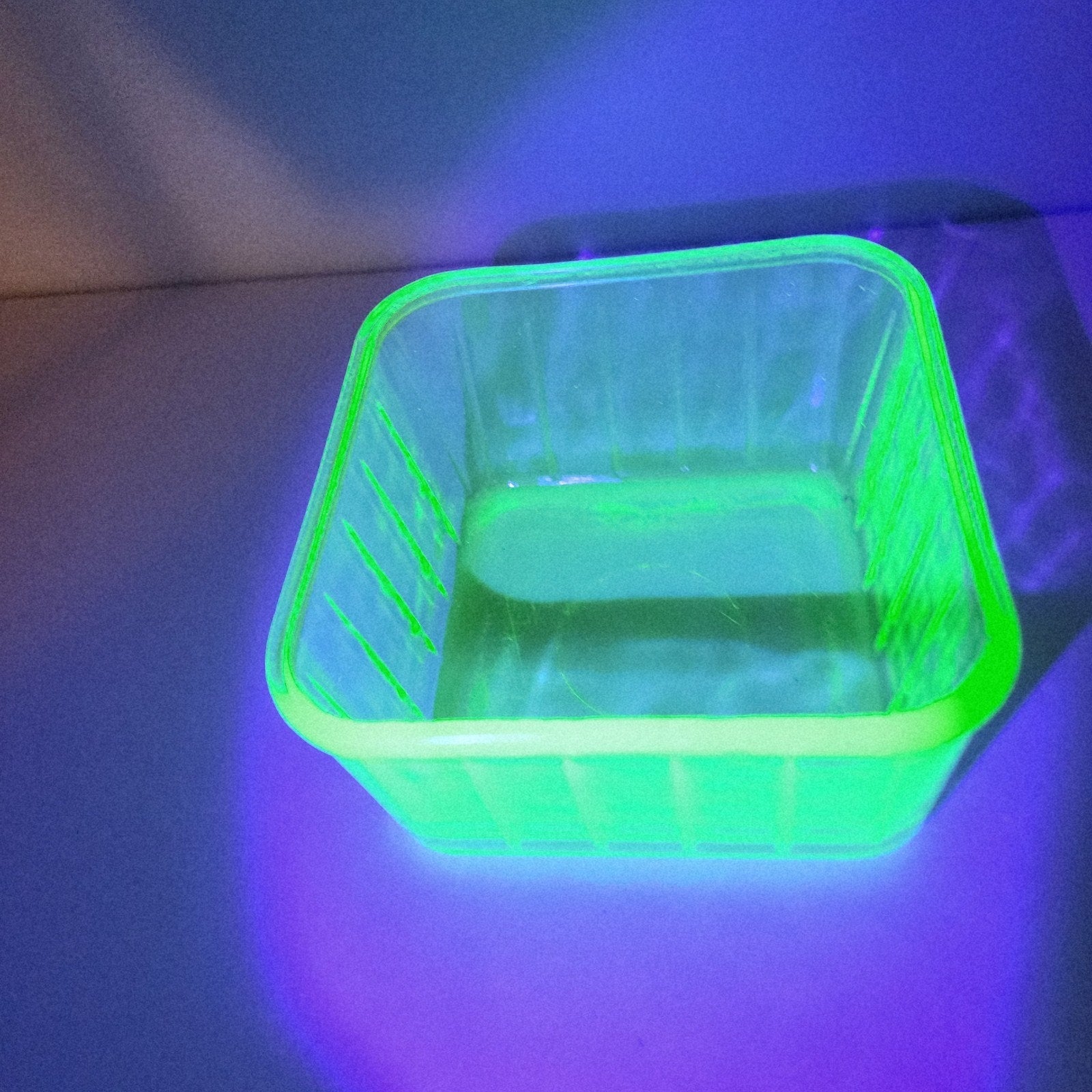 4" Anchor Hocking UV Uranium Ribbed Square Glass Container