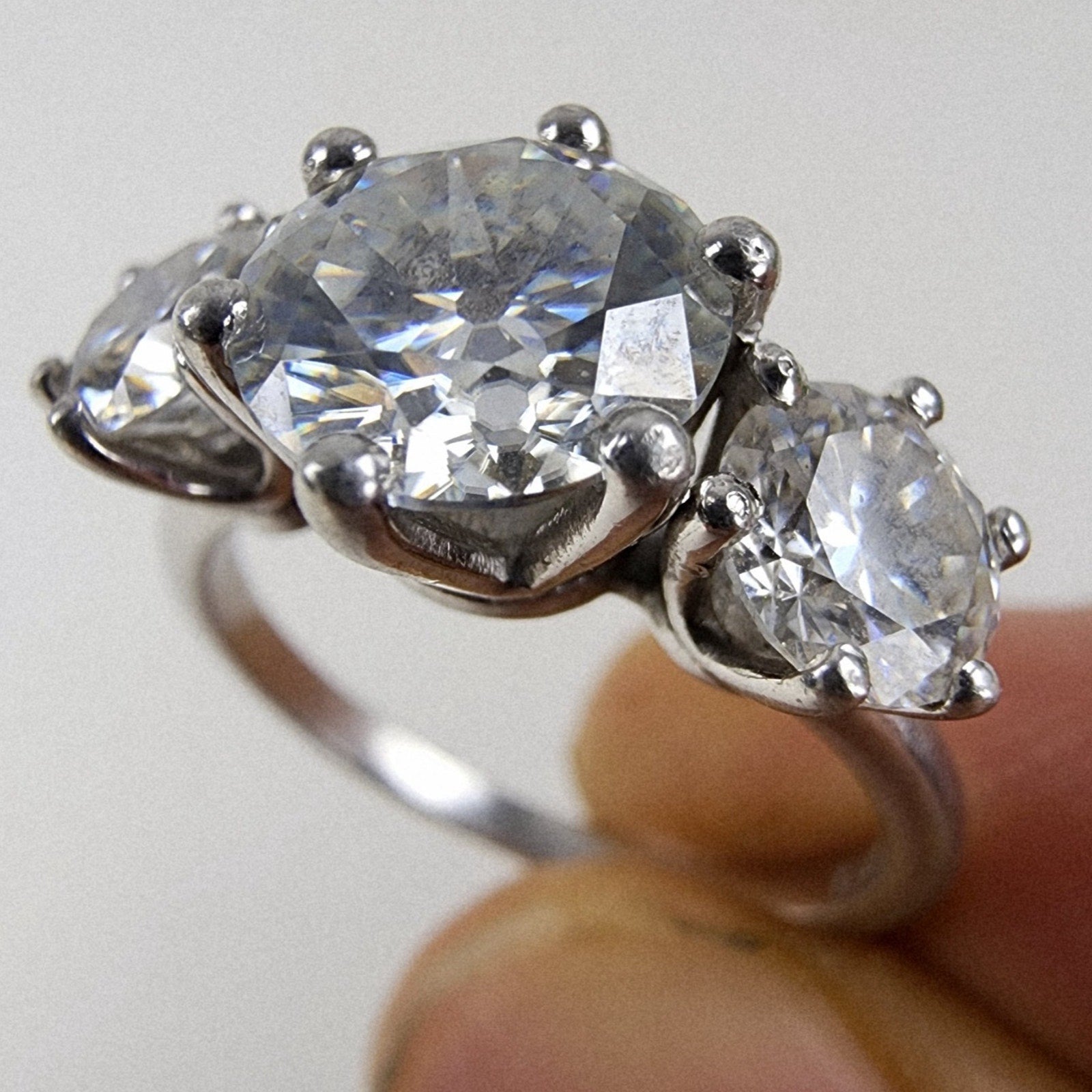 5ct Moissanite Graduated Three Stone Ring Size 9 Sterling Silver 925