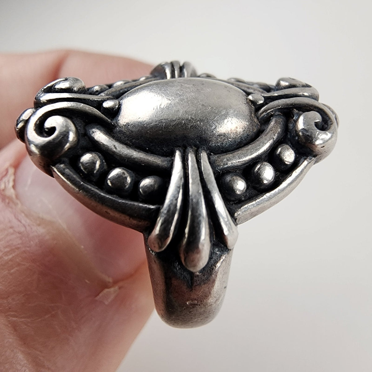 Vintage Brighton Sayan Oval Shield Ring Size 7 in Sterling Silver 925