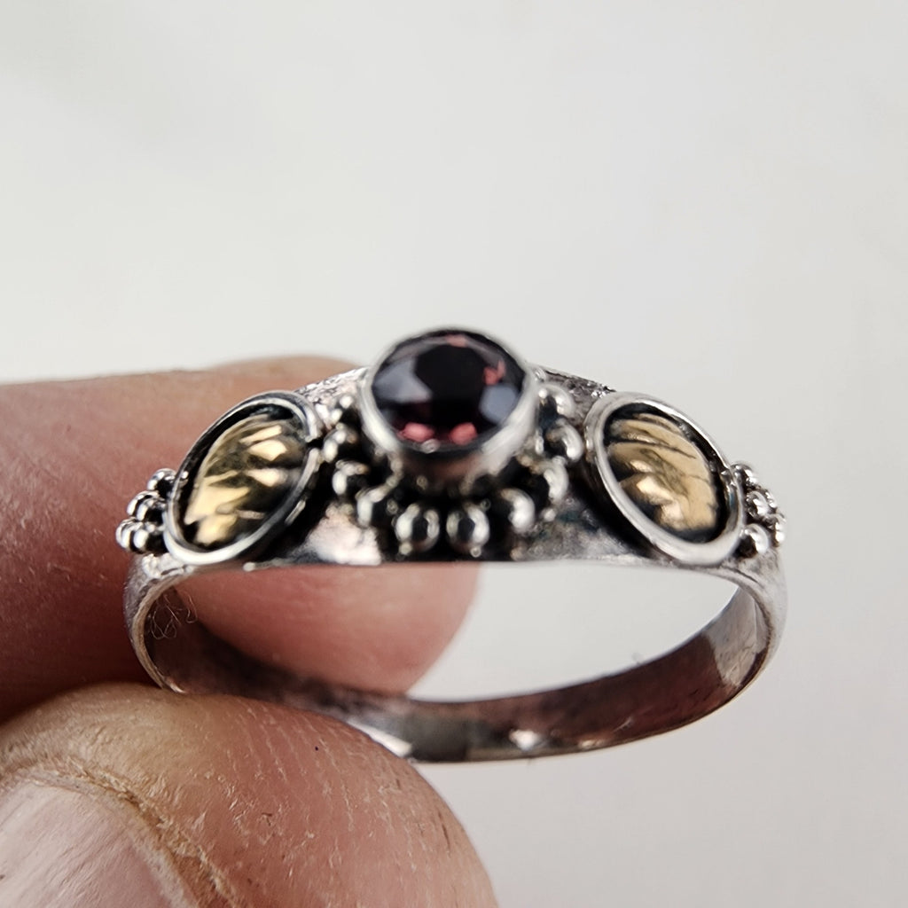 Vintage Amethyst Ring Size 5 1/4 in Sterling Silver 925 & Brass