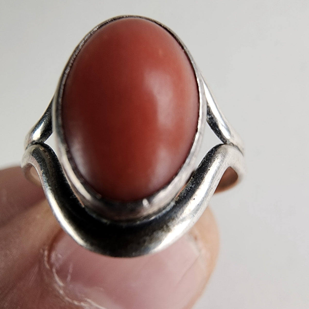 Vintage Coral Cabochon Ring Size 7 1/2 in Sterling Silver 925